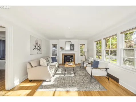 2424 NE 21st Avenue Portland OR 97212
