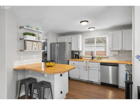 17704 SE 23rd Street Vancouver WA 98683