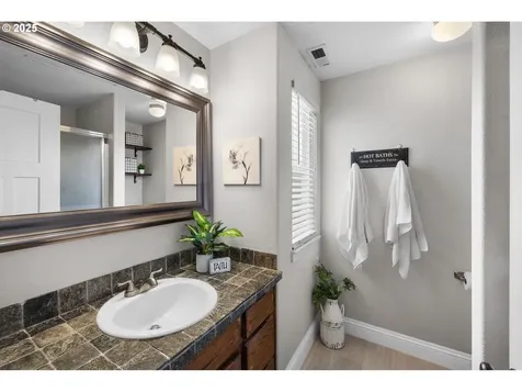 17704 SE 23rd Street Vancouver WA 98683