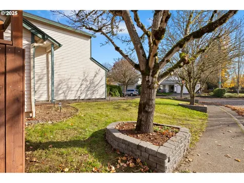 17704 SE 23rd Street Vancouver WA 98683