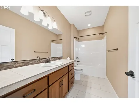 787 E Roosevelt Street Carlton OR 97111