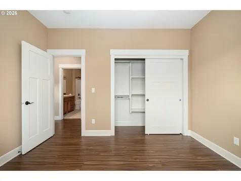 787 E Roosevelt Street Carlton OR 97111