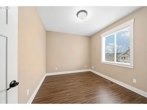 787 E Roosevelt Street Carlton OR 97111