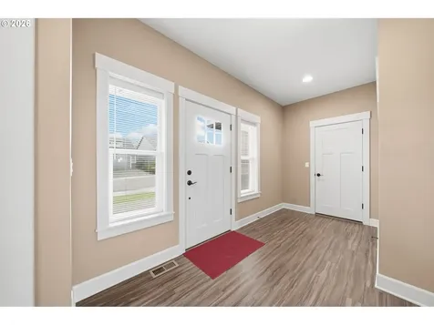 787 E Roosevelt Street Carlton OR 97111