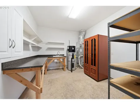 787 E Roosevelt Street Carlton OR 97111
