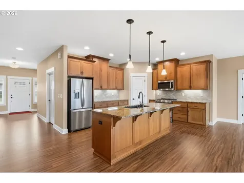 787 E Roosevelt Street Carlton OR 97111