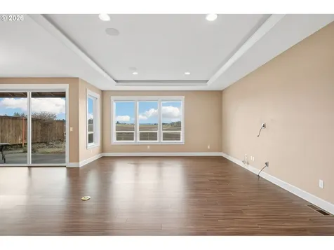 787 E Roosevelt Street Carlton OR 97111