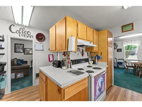 261 Pine Street Sutherlin OR 97479