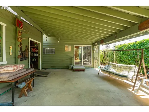 261 Pine Street Sutherlin OR 97479