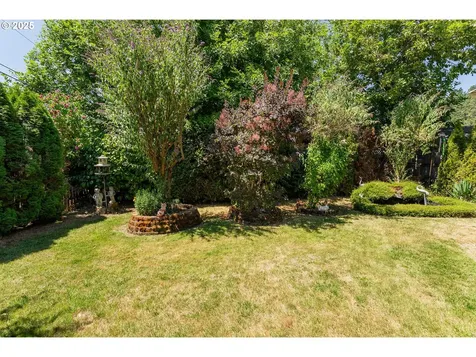 261 Pine Street Sutherlin OR 97479