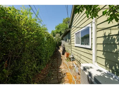 261 Pine Street Sutherlin OR 97479