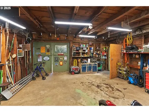 261 Pine Street Sutherlin OR 97479