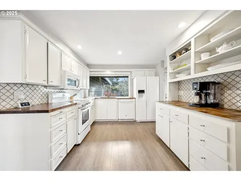 15735 SW Springfield Lane Beaverton OR 97007