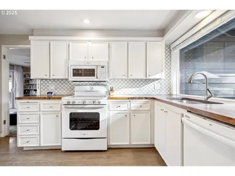 15735 SW Springfield Lane Beaverton OR 97007