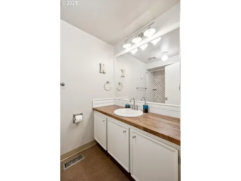 15735 SW Springfield Lane Beaverton OR 97007