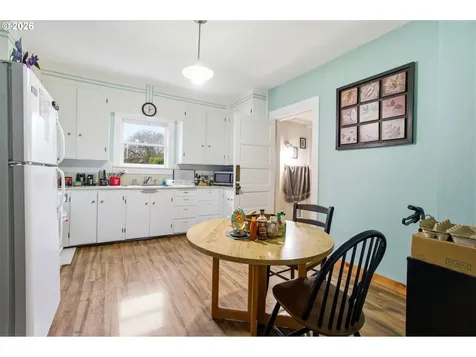 335 SE Baker Street Mcminnville OR 97128