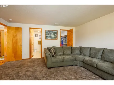 5282 Sugarpine Circle Eugene OR 97402