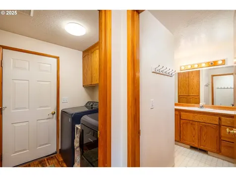 5282 Sugarpine Circle Eugene OR 97402