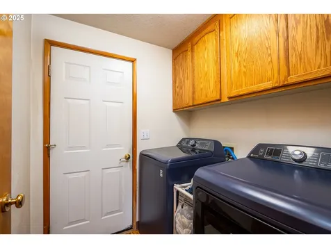 5282 Sugarpine Circle Eugene OR 97402