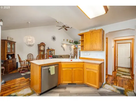 5282 Sugarpine Circle Eugene OR 97402