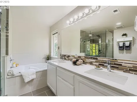 7238 NE Shaleen Street Hillsboro OR 97124