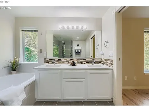 7238 NE Shaleen Street Hillsboro OR 97124