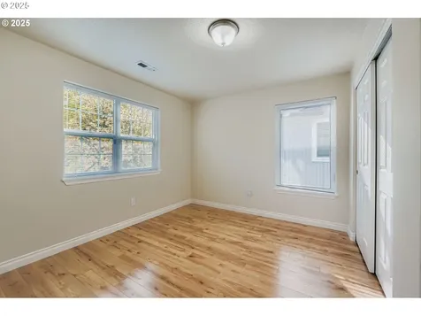 7238 NE Shaleen Street Hillsboro OR 97124