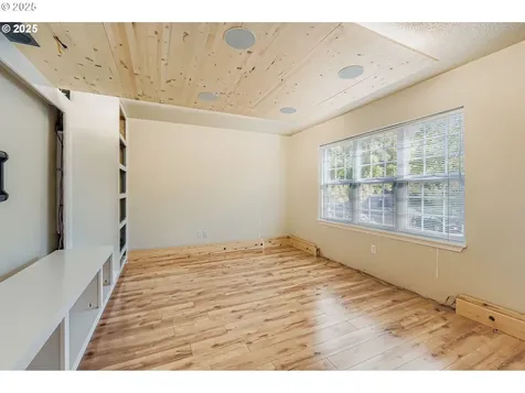 7238 NE Shaleen Street Hillsboro OR 97124