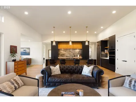 3467 Quail Meadow Way Eugene OR 97408