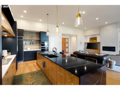 3467 Quail Meadow Way Eugene OR 97408