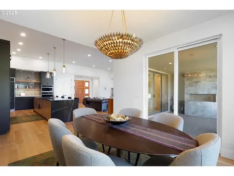 3467 Quail Meadow Way Eugene OR 97408