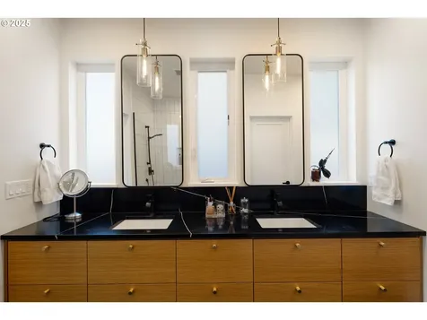 3467 Quail Meadow Way Eugene OR 97408