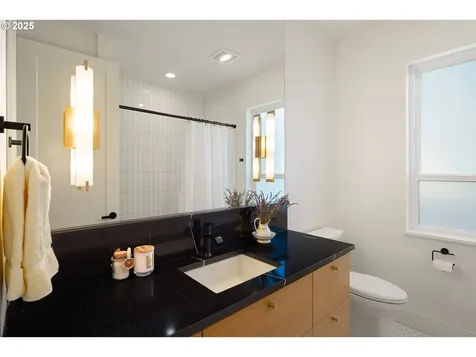 3467 Quail Meadow Way Eugene OR 97408