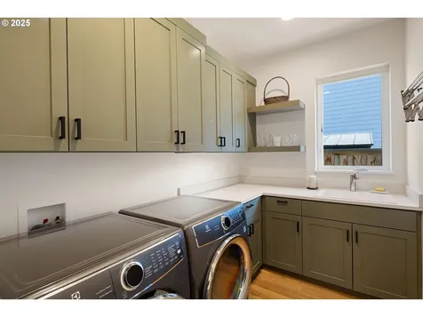 3467 Quail Meadow Way Eugene OR 97408