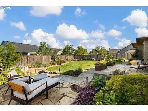 3467 Quail Meadow Way Eugene OR 97408
