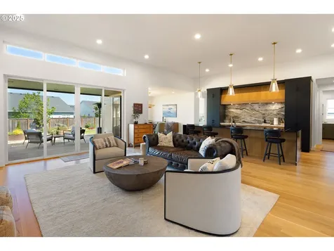 3467 Quail Meadow Way Eugene OR 97408