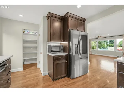 231 NE 10th Avenue Canby OR 97013