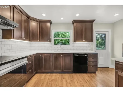 231 NE 10th Avenue Canby OR 97013