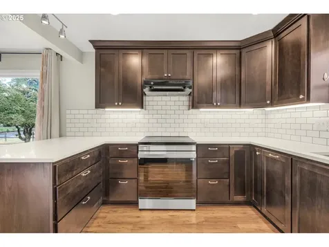 231 NE 10th Avenue Canby OR 97013