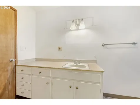 6615 SW Canyon Drive Portland OR 97225