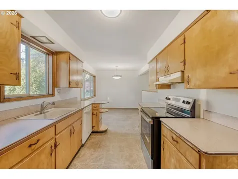6615 SW Canyon Drive Portland OR 97225