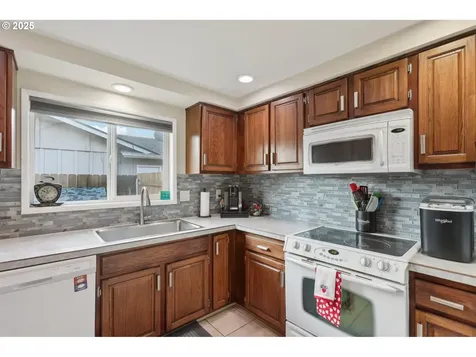 4116 Rosewood Street Longview WA 98632