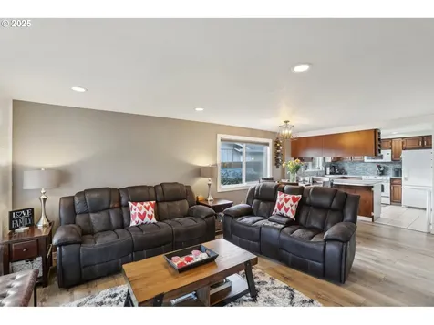 4116 Rosewood Street Longview WA 98632