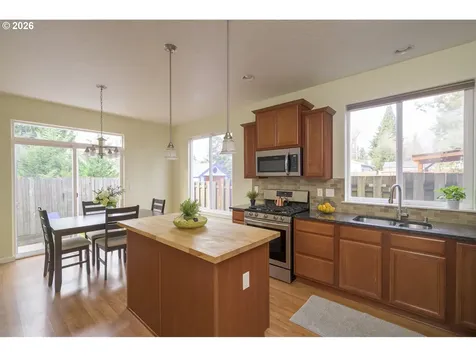7921 SE 45th Avenue Portland OR 97206