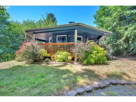 7650 Old Pacific Highway N Castle Rock WA 98611