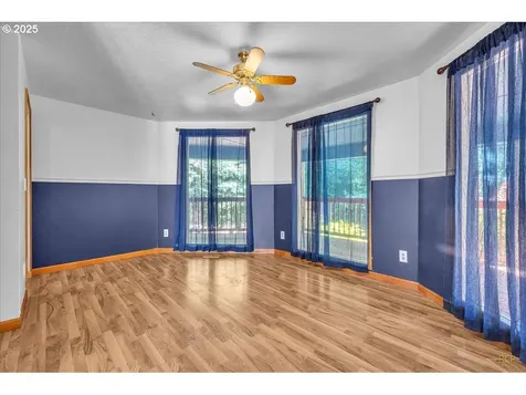 7650 Old Pacific Highway N Castle Rock WA 98611