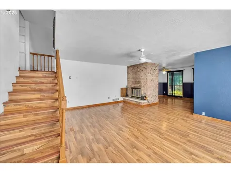 7650 Old Pacific Highway N Castle Rock WA 98611