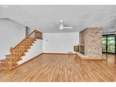 7650 Old Pacific Highway N Castle Rock WA 98611