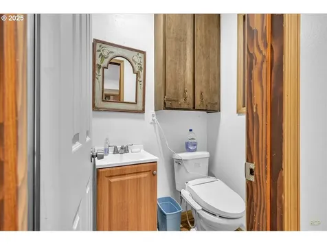 7650 Old Pacific Highway N Castle Rock WA 98611