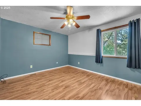7650 Old Pacific Highway N Castle Rock WA 98611
